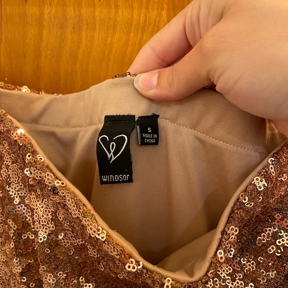 Prom Dress, Size: S, high-low style, sequins, off the shoulder - Picture 4 of 5